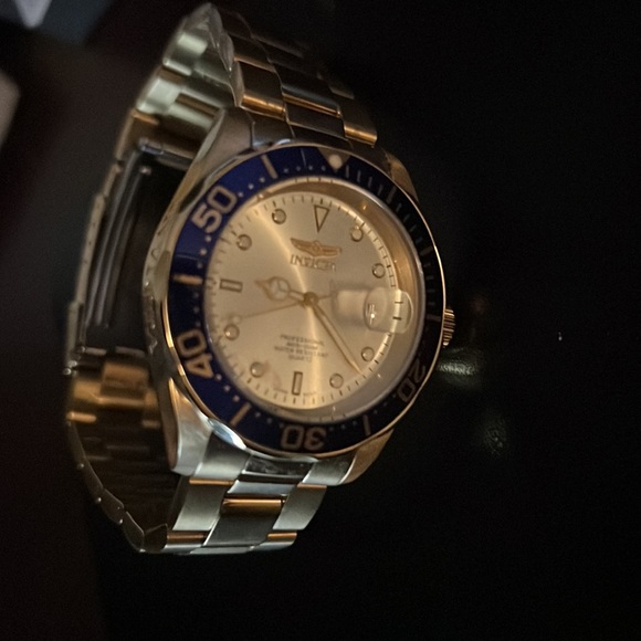 Invicta 10K Gold Plated Pro Diver’s Watch - Picture 3 of 6